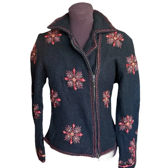 CoVelo Black Coat Red Embroidered Floral Felted Boiled Wool Jacket, size Small - Picture 13 of 14